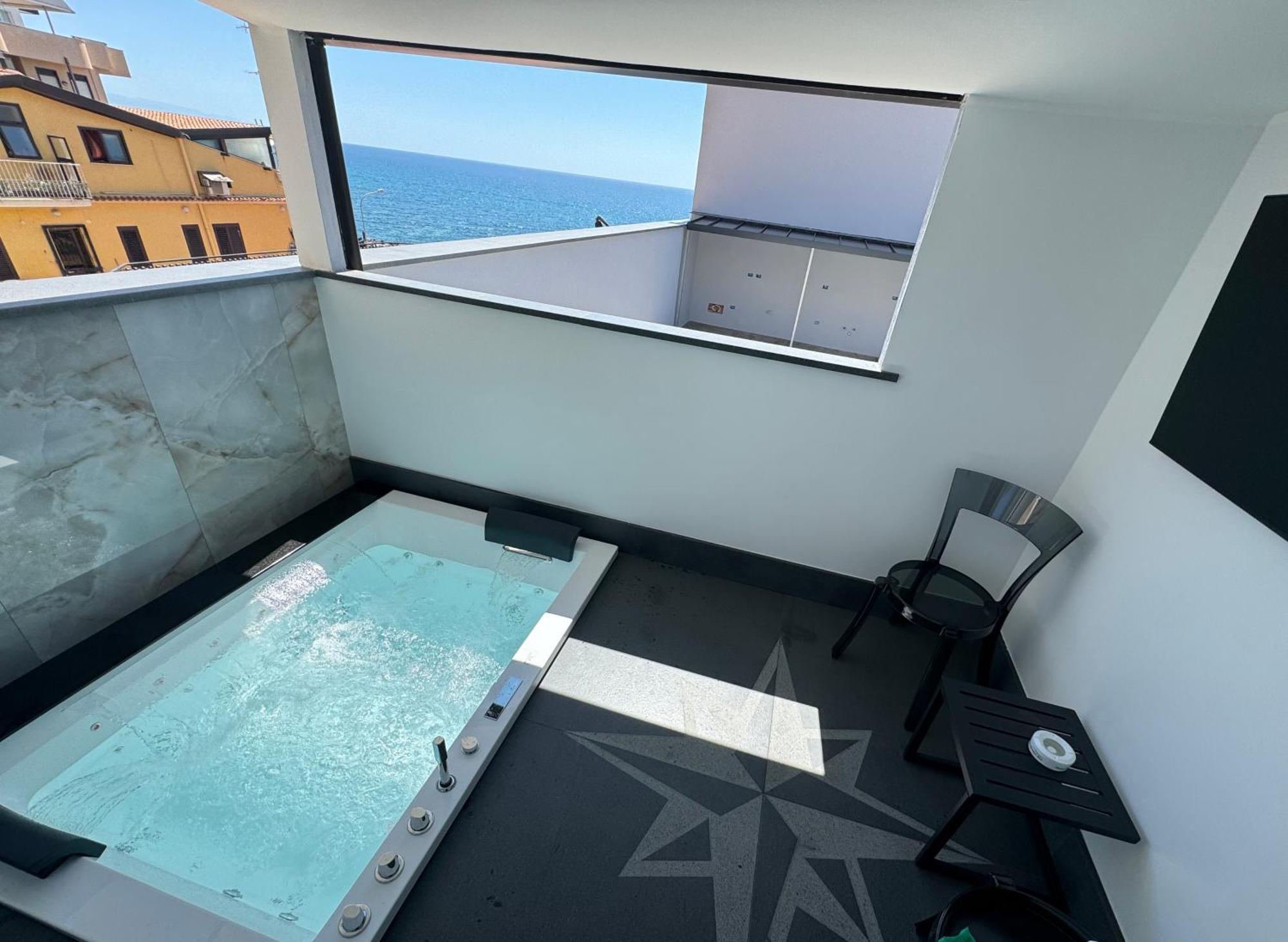 Bed and Breakfast Naxos Marina Bay à Giardini-Naxos Extérieur photo